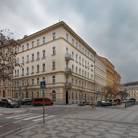 Airstay Vinohrady Praga
